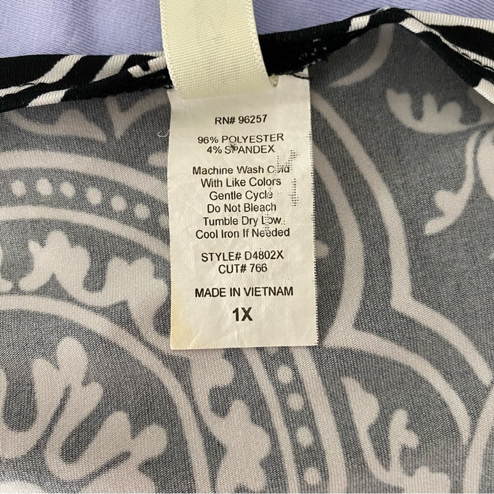 PerSeption Woman black and white stretchy dress size 1X - Picture 5 of 6